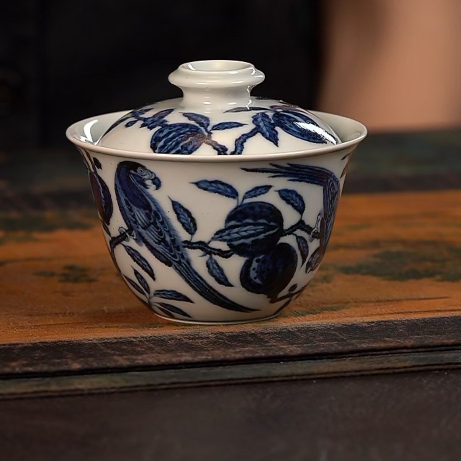 【品遗敬仁】研山琢器仿明青花鹦鹉盖碗140cc 碗口9.6 含盖高8cm