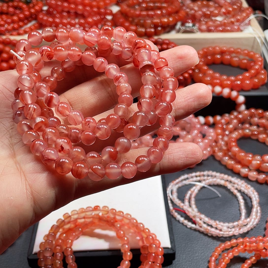 灿***m手链未镶嵌南红玛瑙