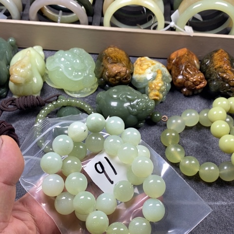 未镶嵌蛇纹石玉手链