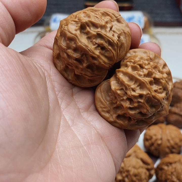 文玩核桃吊坠凌****?图图45尺