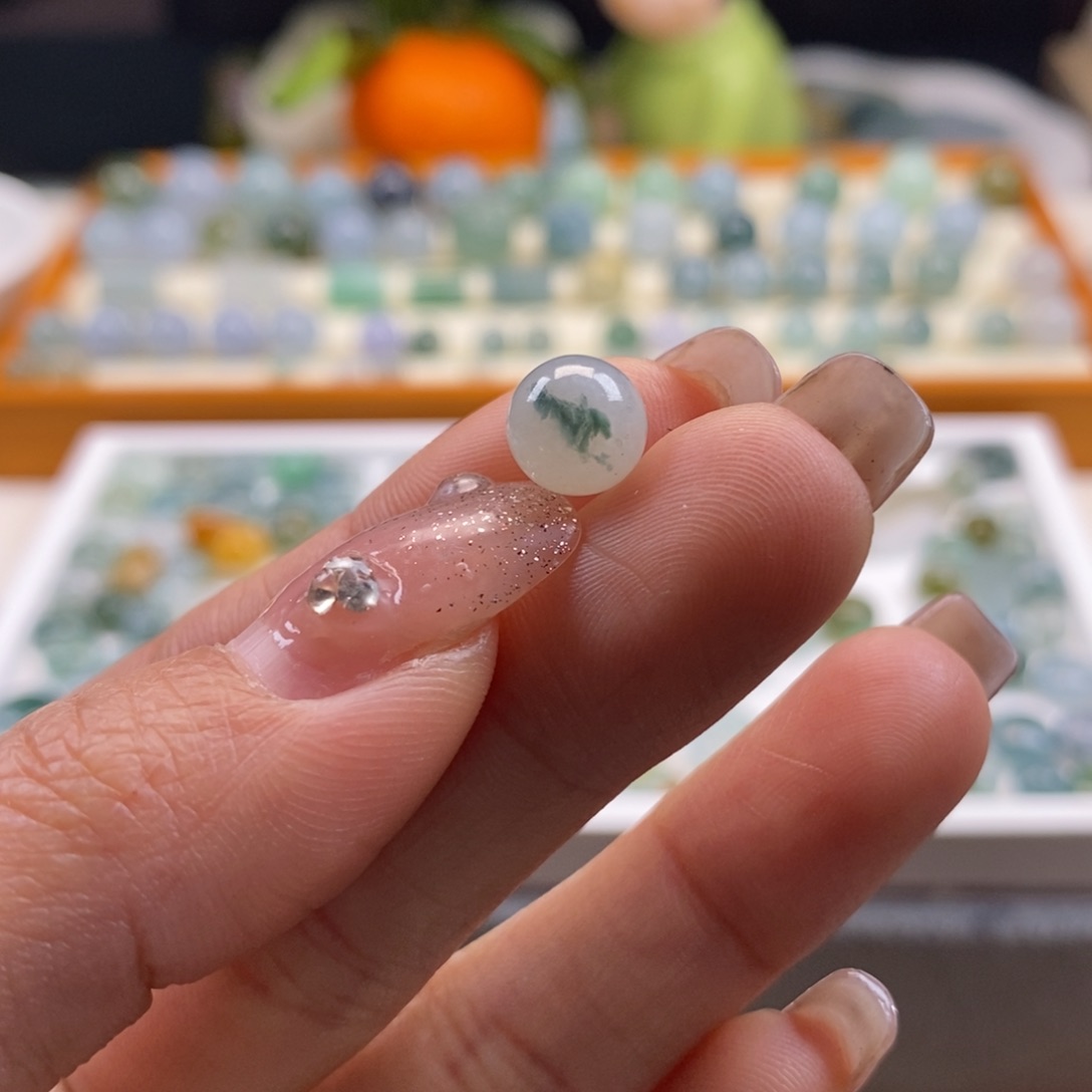 翡翠散珠天然翡翠飘花7.9