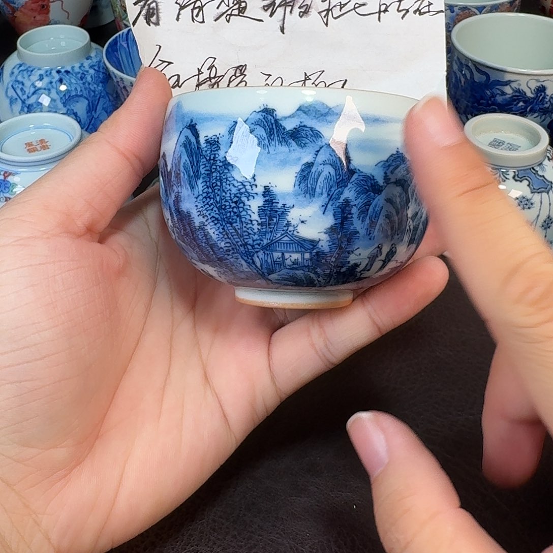 现代景德镇陶瓷杯