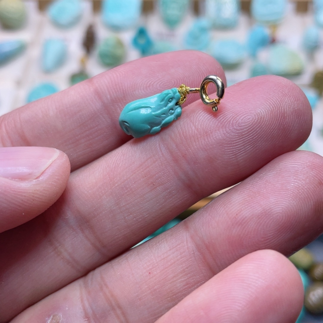 绿松石配饰未镶嵌