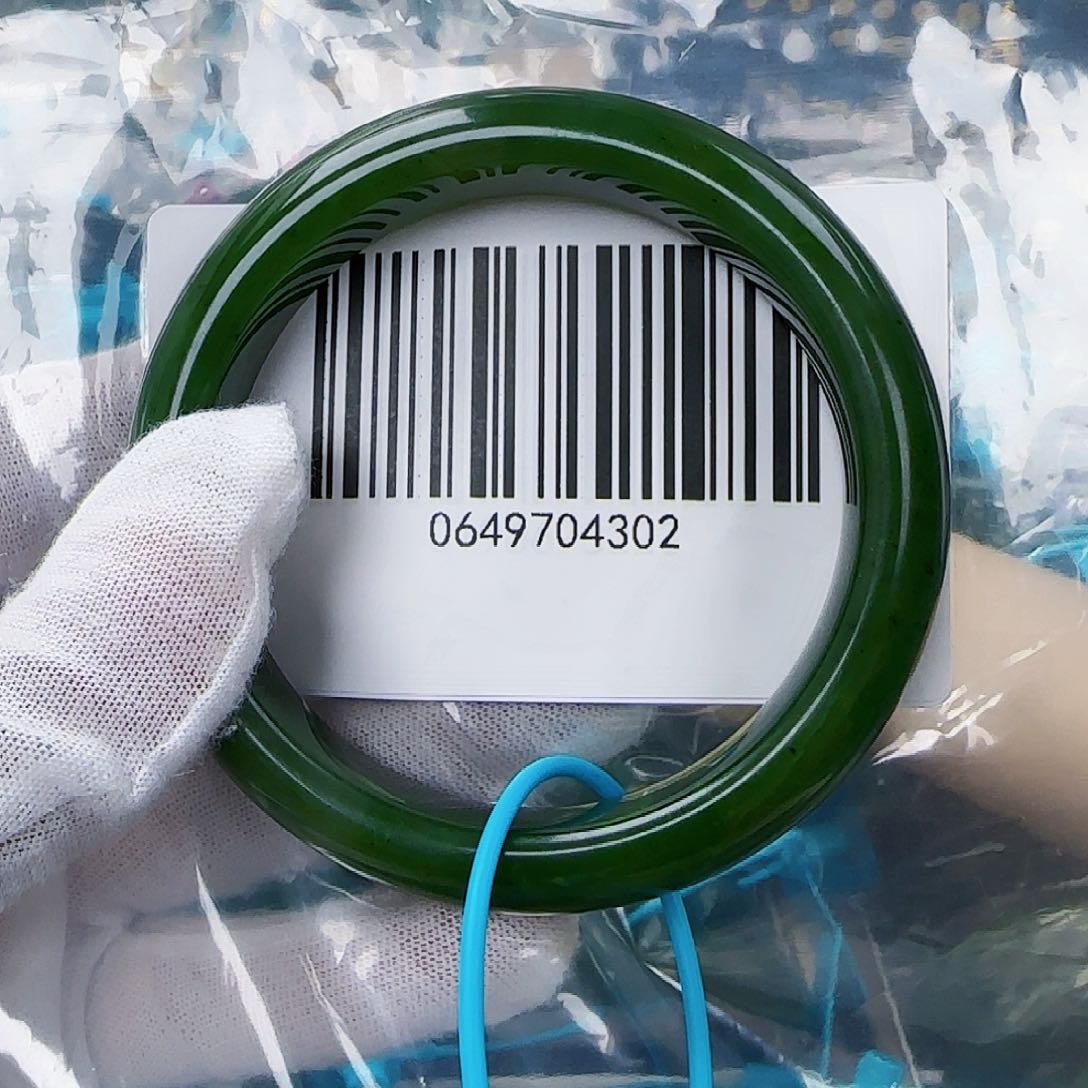 和田玉（碧玉）手镯未镶嵌微瑕59.5