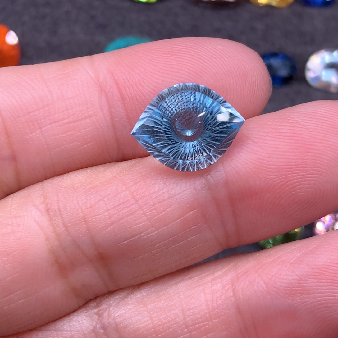 托帕石裸石未镶嵌