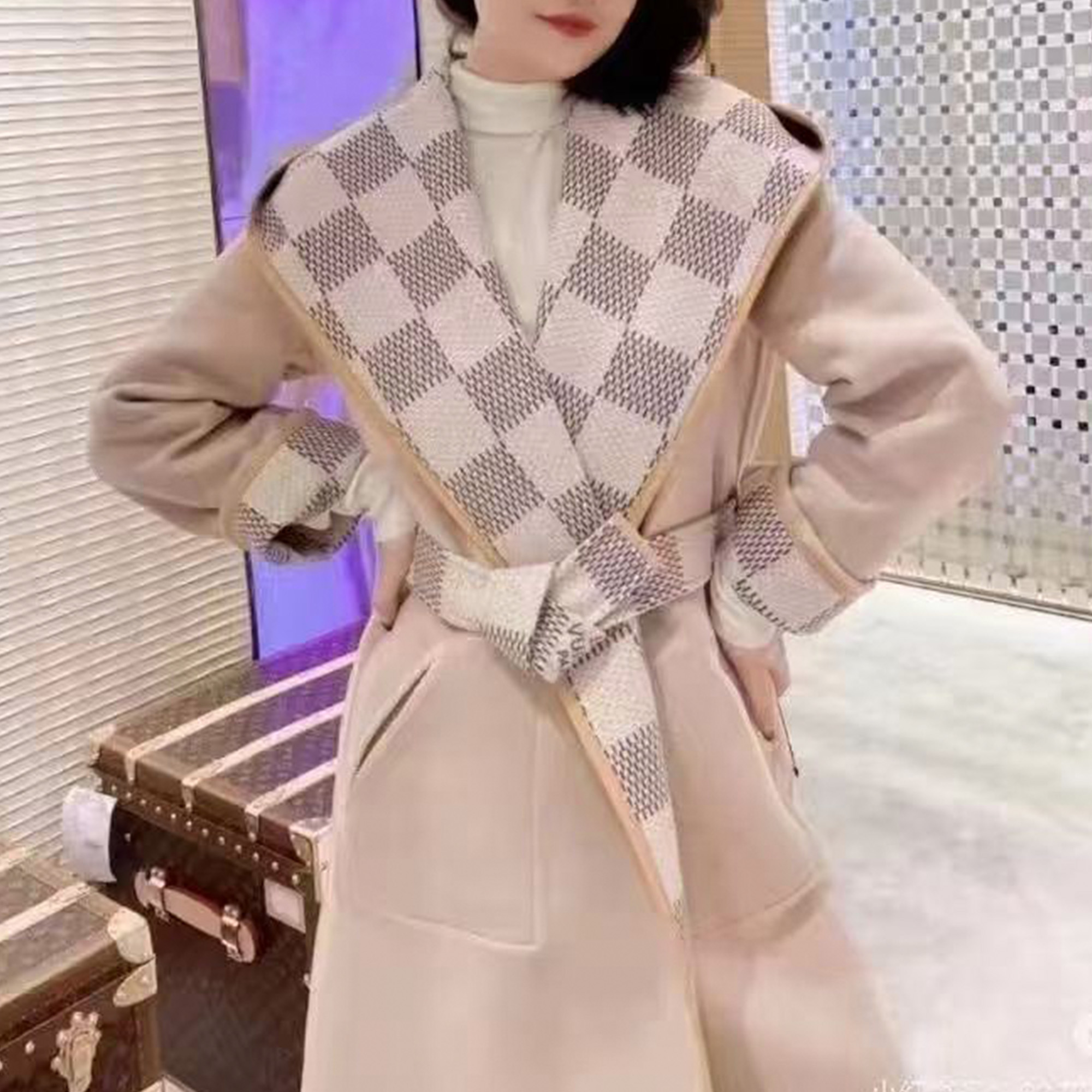 未使用 LouisVuitton/路易威登 棋盘格双面围裹式连帽长款大衣