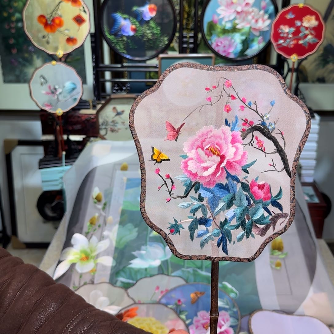 刺绣刺绣工艺精湛