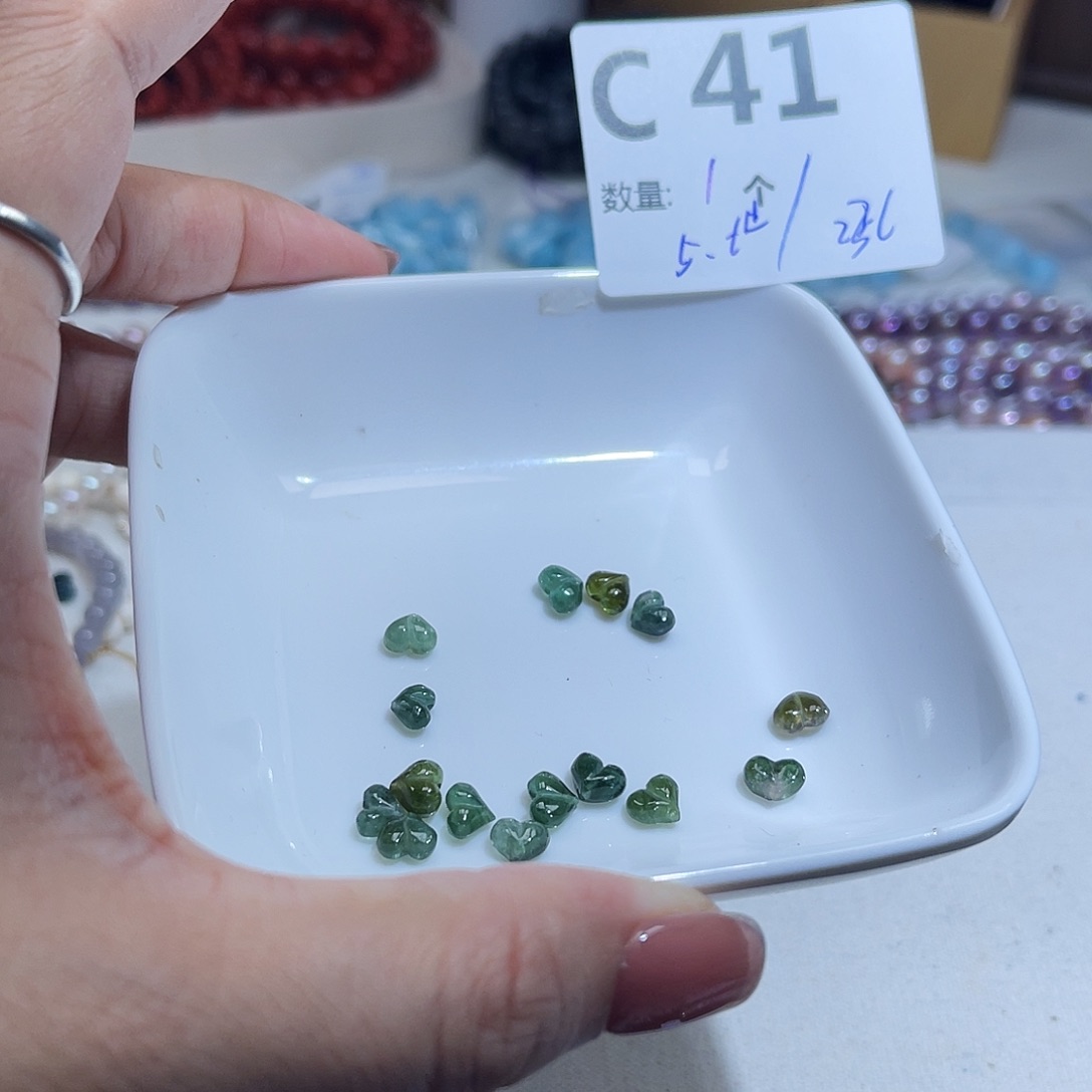 珠宝半成品未镶嵌碧玺C41。         