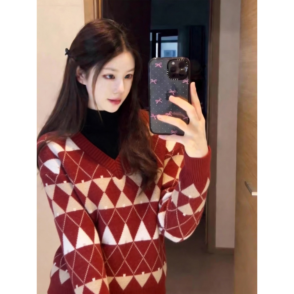 【现货】跨年圣诞风冬季新款女慵懒风菱格纹红色V领针织衫显瘦毛衣