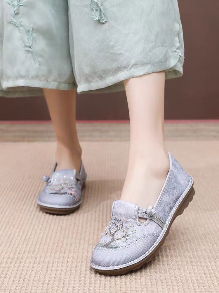 防滑绣花透气复古中年一脚蹬圆头老年布鞋高帮夏季牛筋底时尚