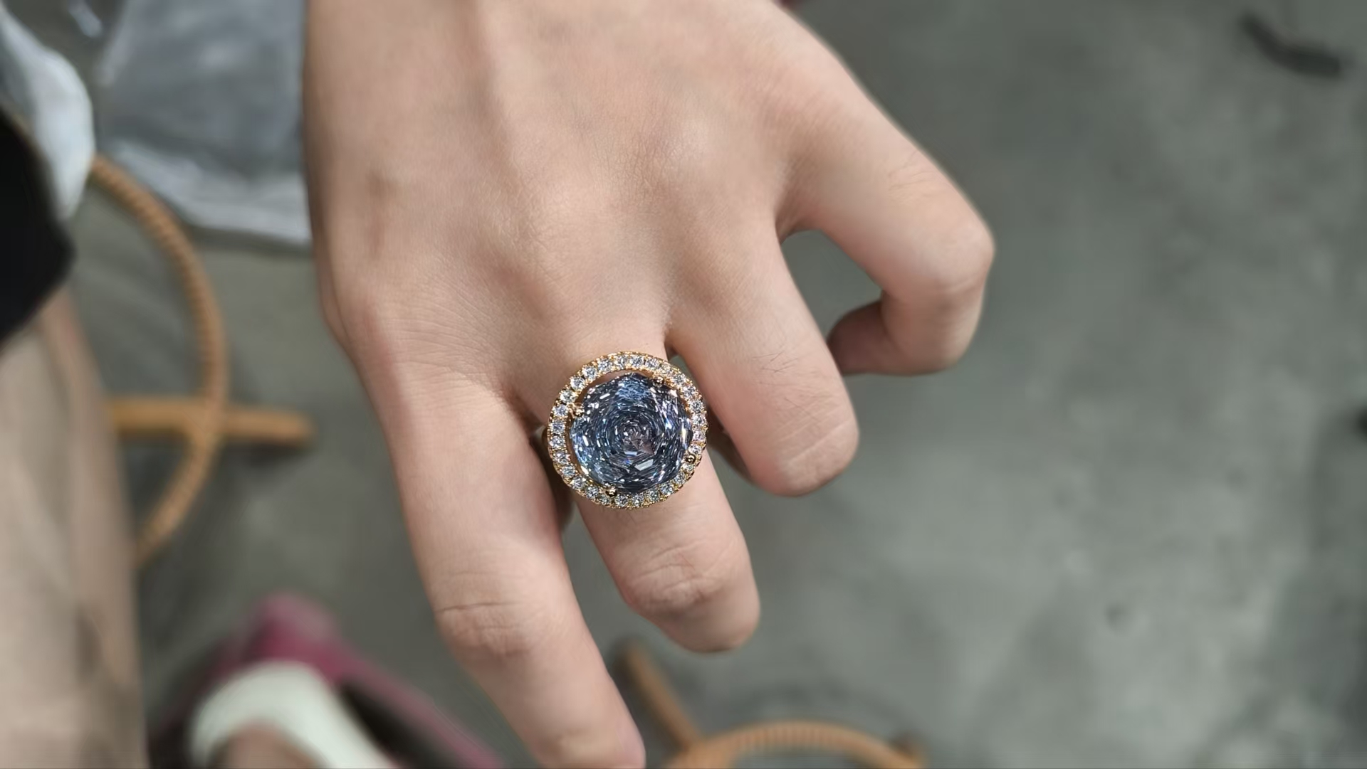 【高级定制】收藏级轻奢时尚设计戒指v479