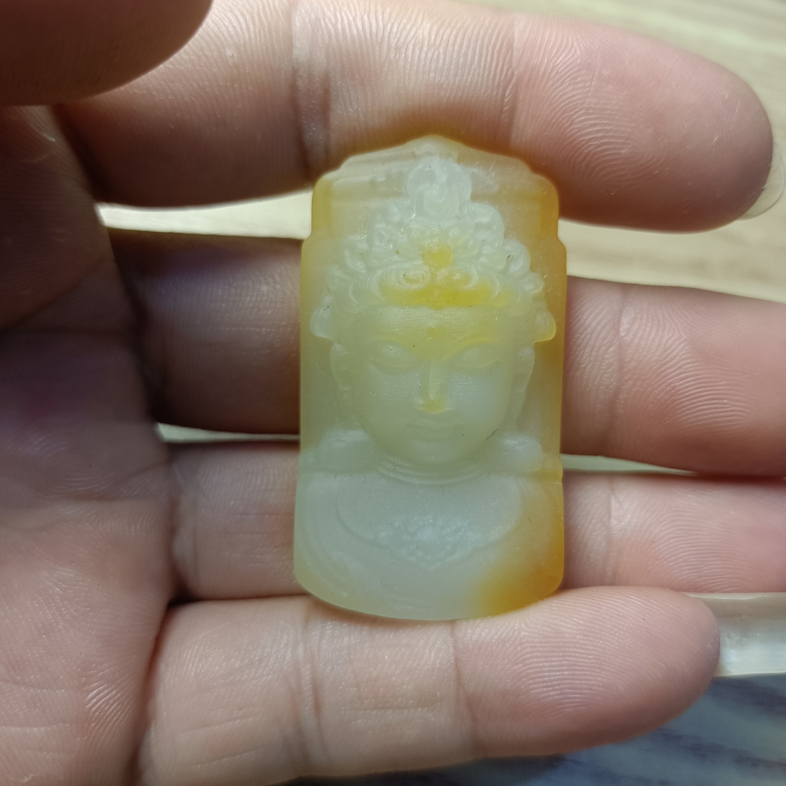 和田玉精雕观音牌
