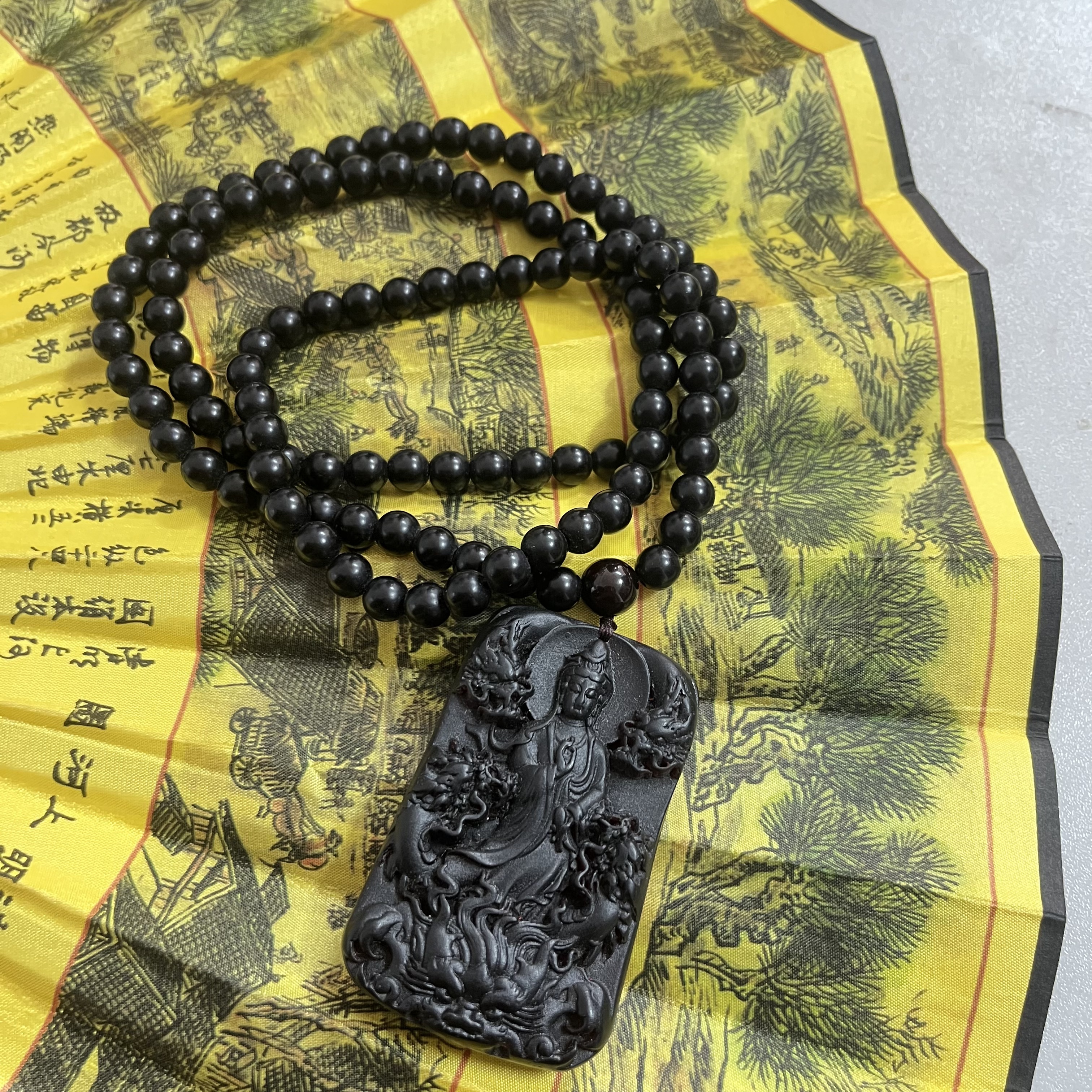 精选药珀吊坠 gz