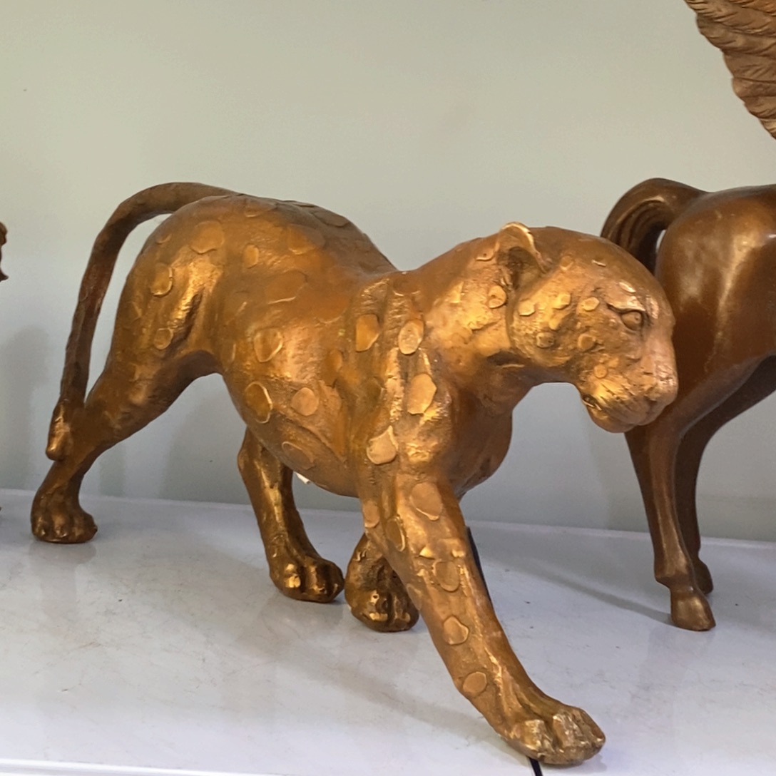 黄铜材质，金钱豹摆件