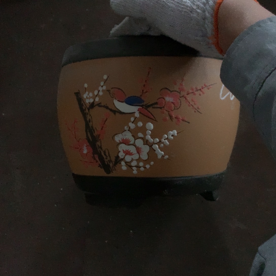 紫砂花盆?*紫砂花盆