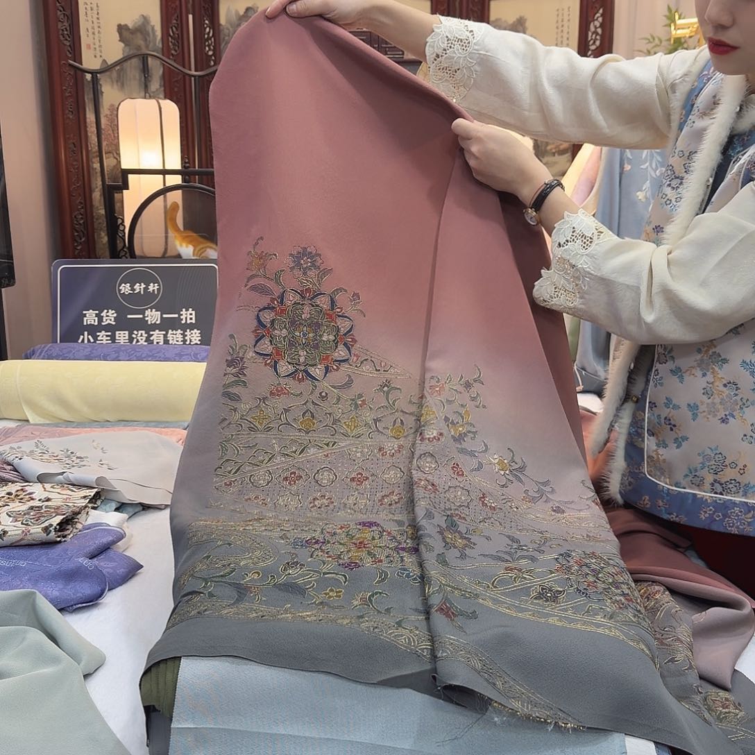 滴***哒非遗传承人的精神风貌与传统