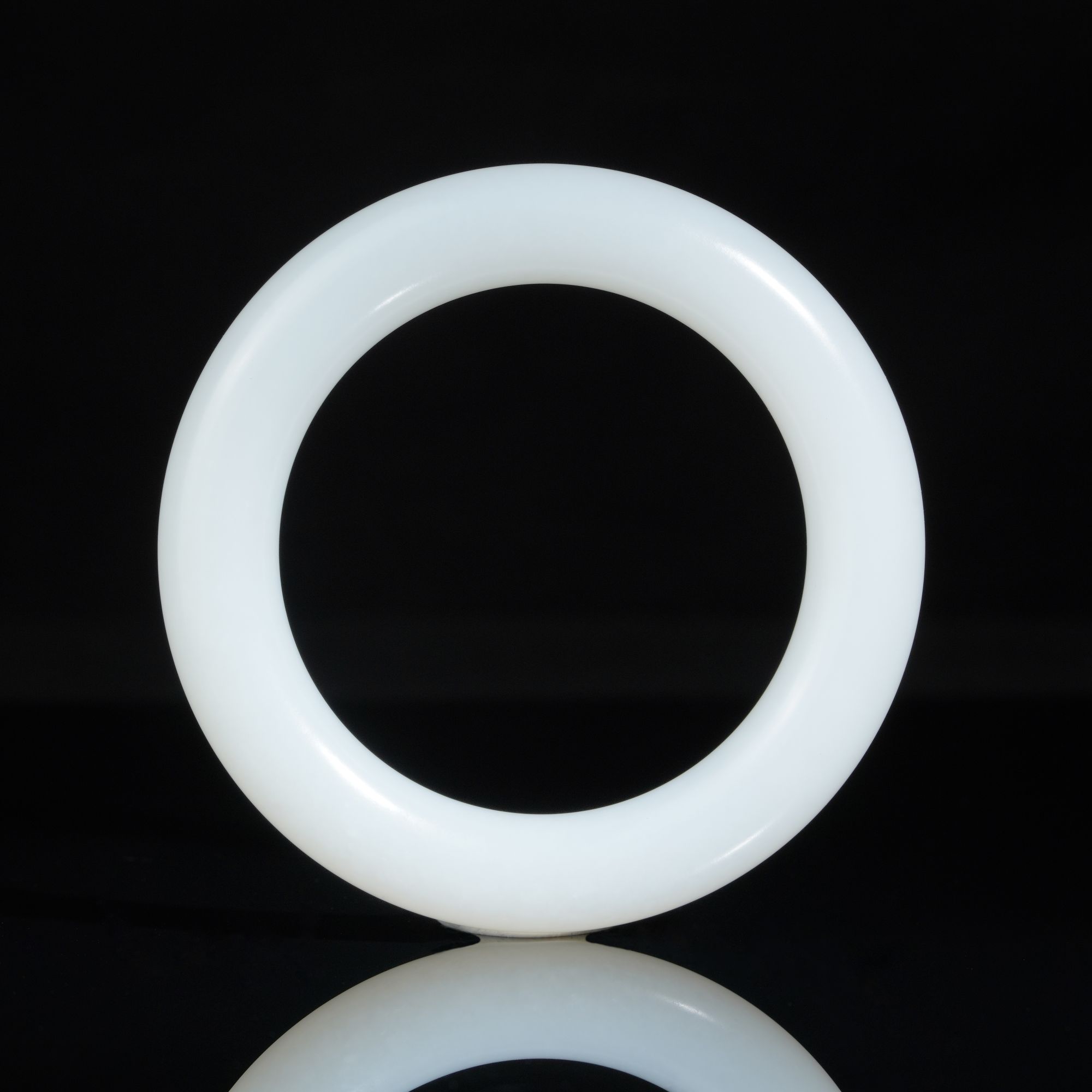 【冷月流光白】守护 |  羊脂白玉俄巴沙圆条手镯 53-60圈口LM09