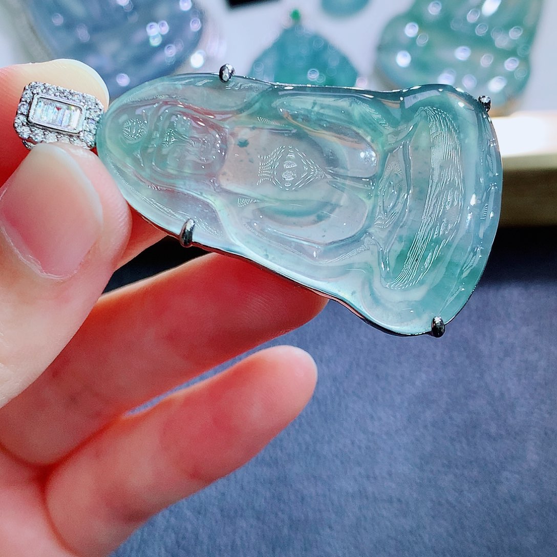 翡翠未镶嵌颈饰翡翠
