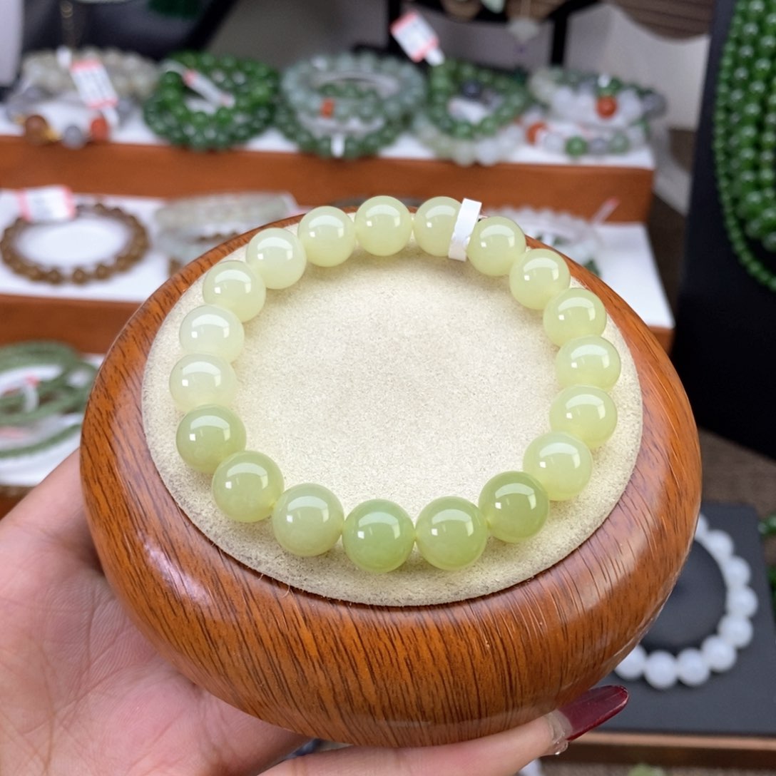 和田玉黄口10mm未镶嵌芭***尼