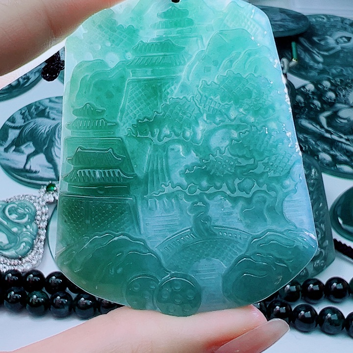 翡翠未镶嵌颈饰多样性发货天然的A货翡翠