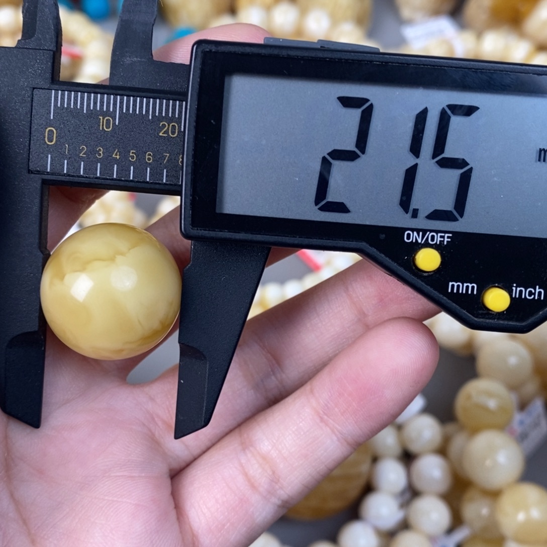 蜜蜡未镶嵌珠宝奇石5.6g
