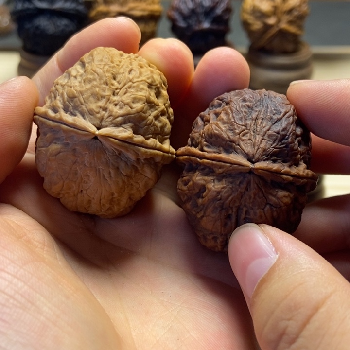 文玩核桃把件罗汉佛手42