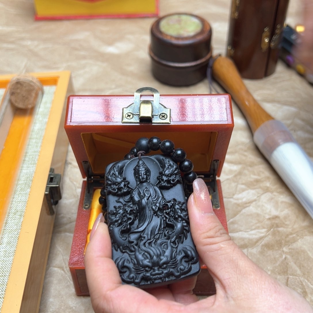 大叶紫檀（黑酸枝木类）