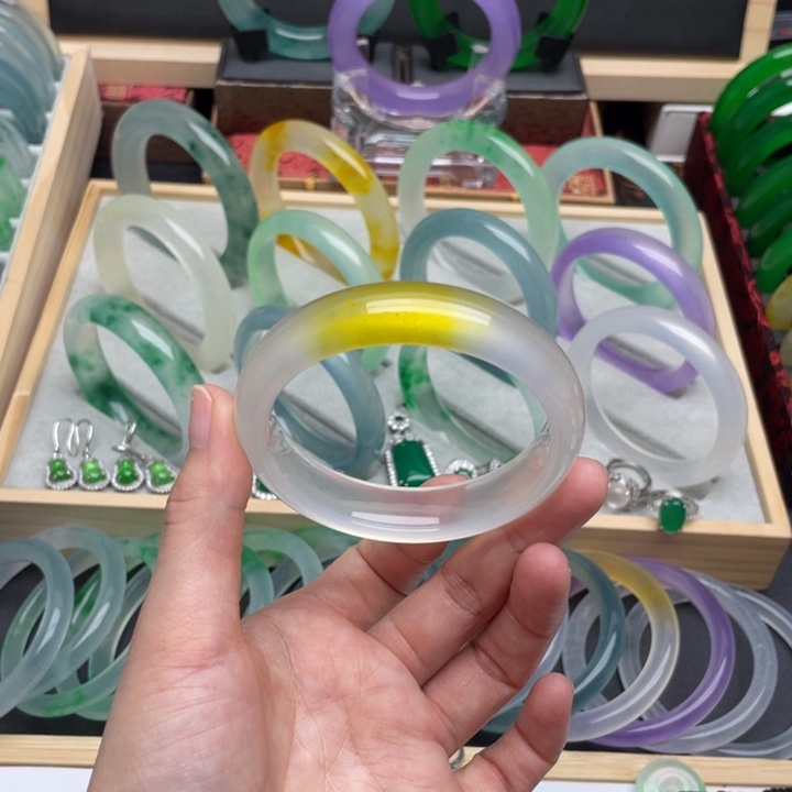 直播链接正圈一口翠55-56