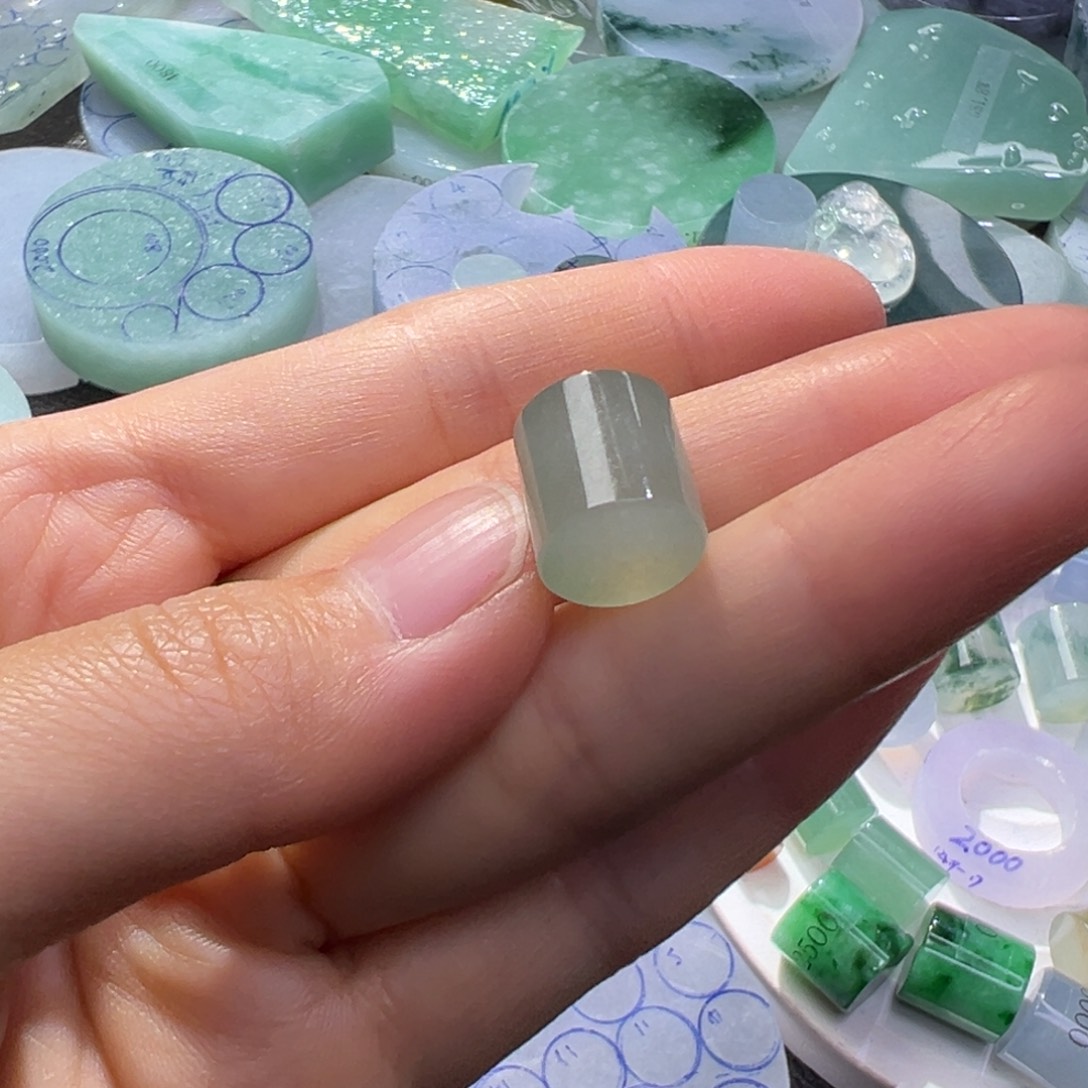 定制翡翠未镶嵌翡翠