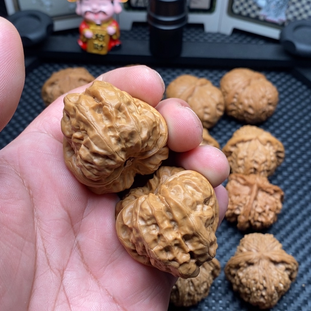 文玩核桃把件延庆蛙边40肚43尺
