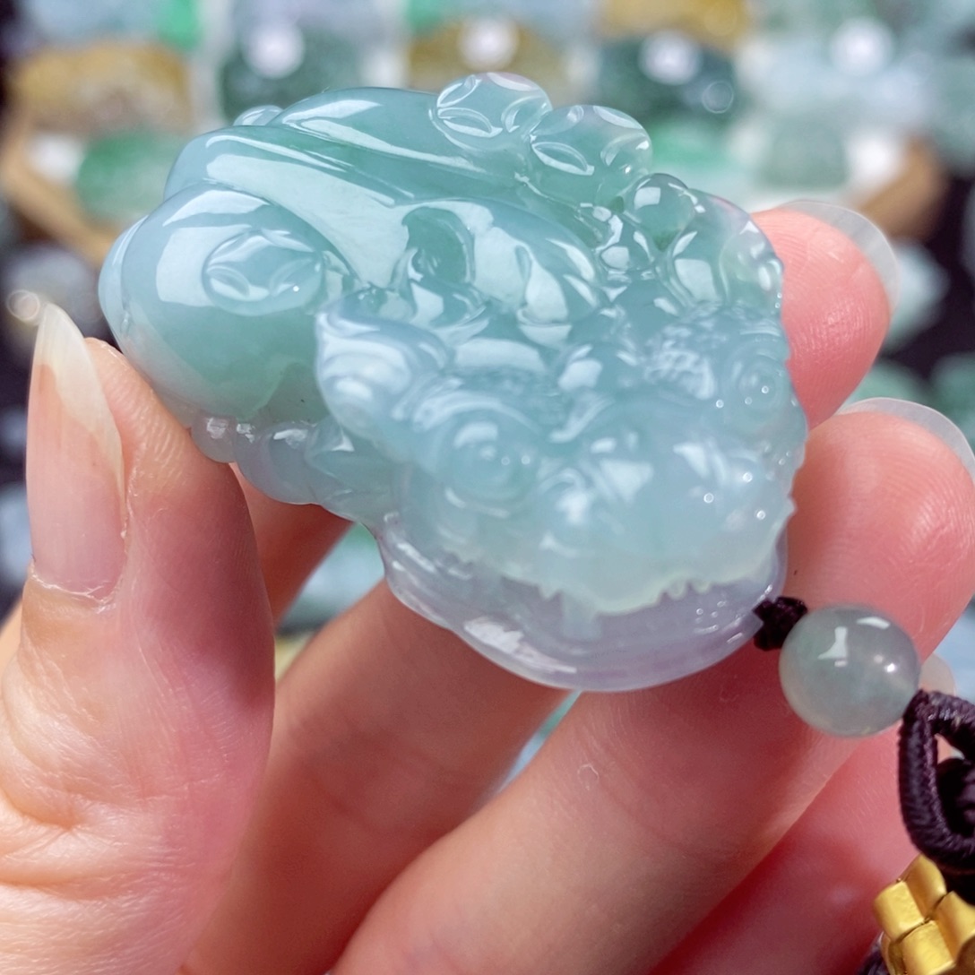 翡翠颈饰未镶嵌天然