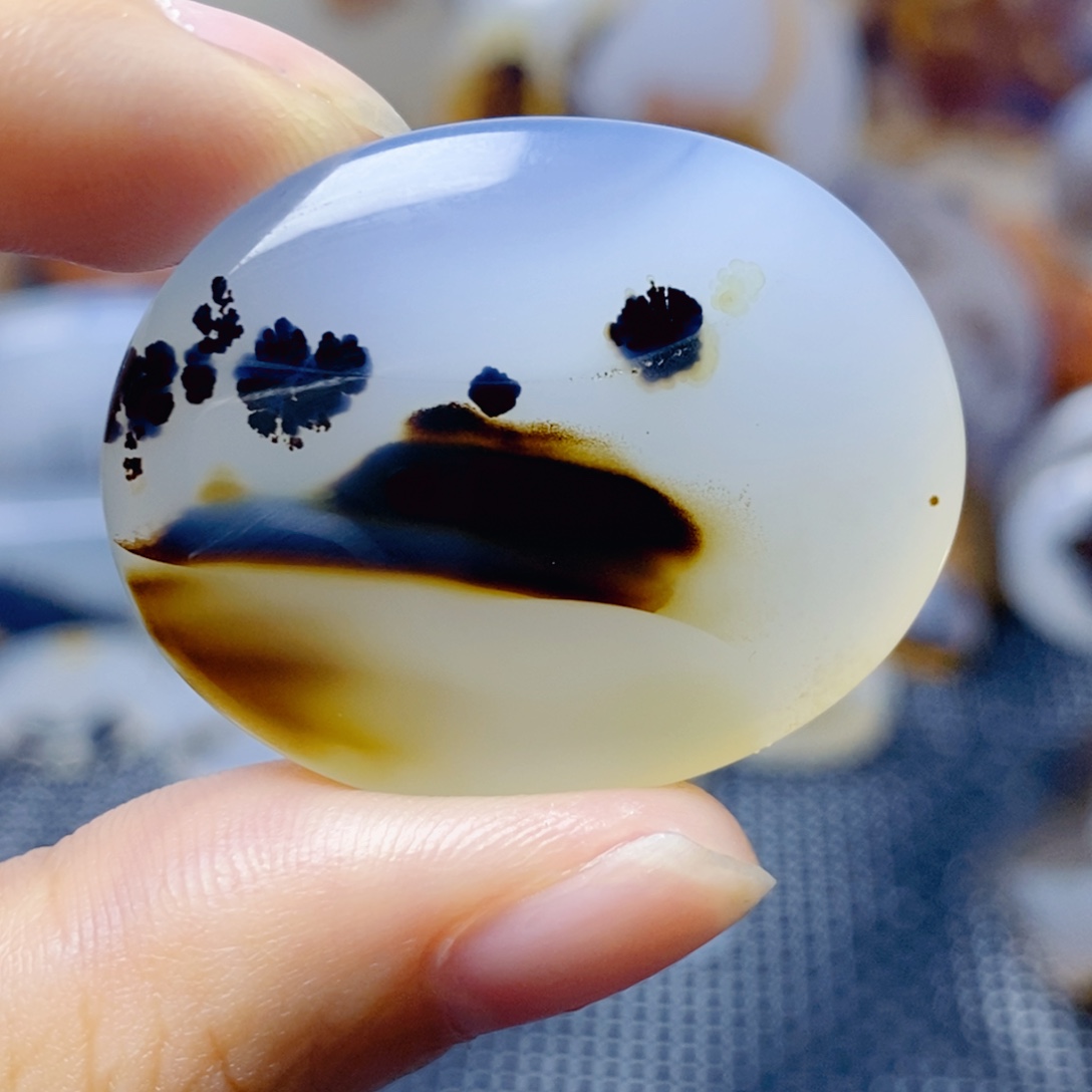 玛瑙/玉髓未镶嵌珠宝奇石