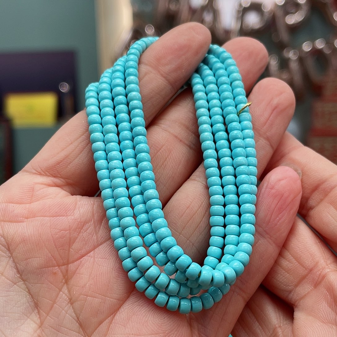 绿松石颈饰未镶嵌