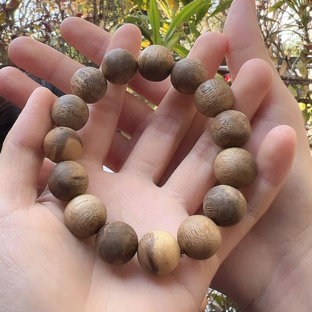 沉香手串红骨凹身多样性发货一条11克卡1.5