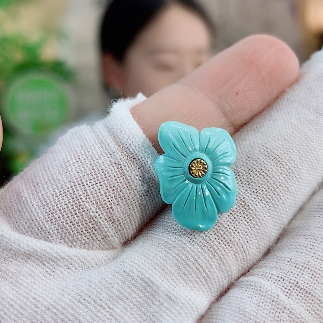 未镶嵌绿松石珠宝奇石