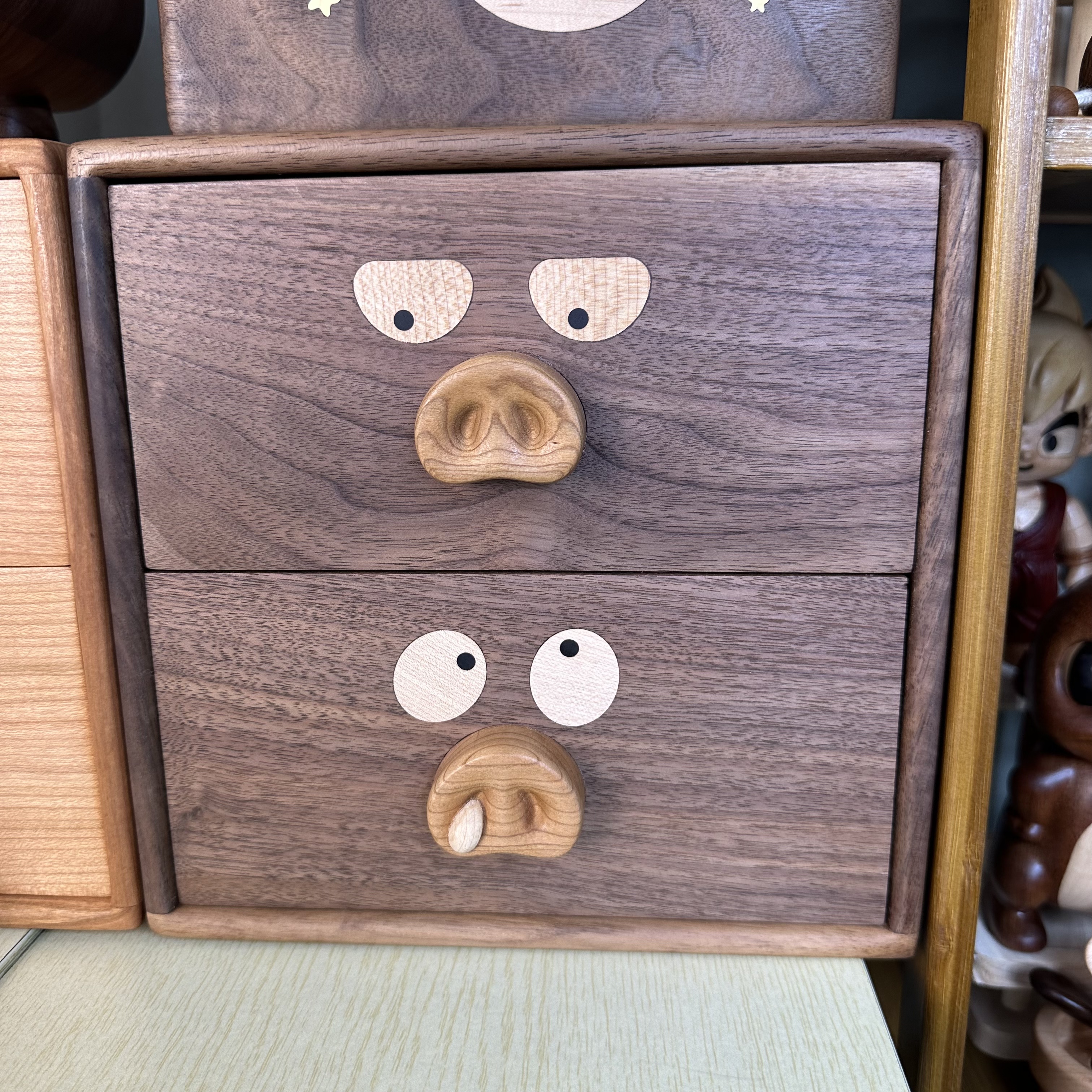 胡桃木鼻涕猪双层抽屉日常送礼香薰摆件