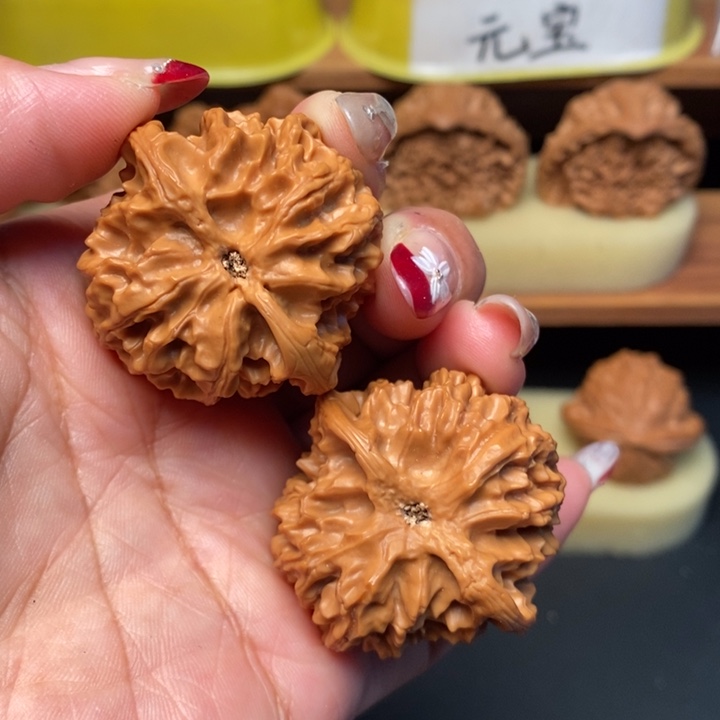 一***沦文玩核桃吊坠39苹果园