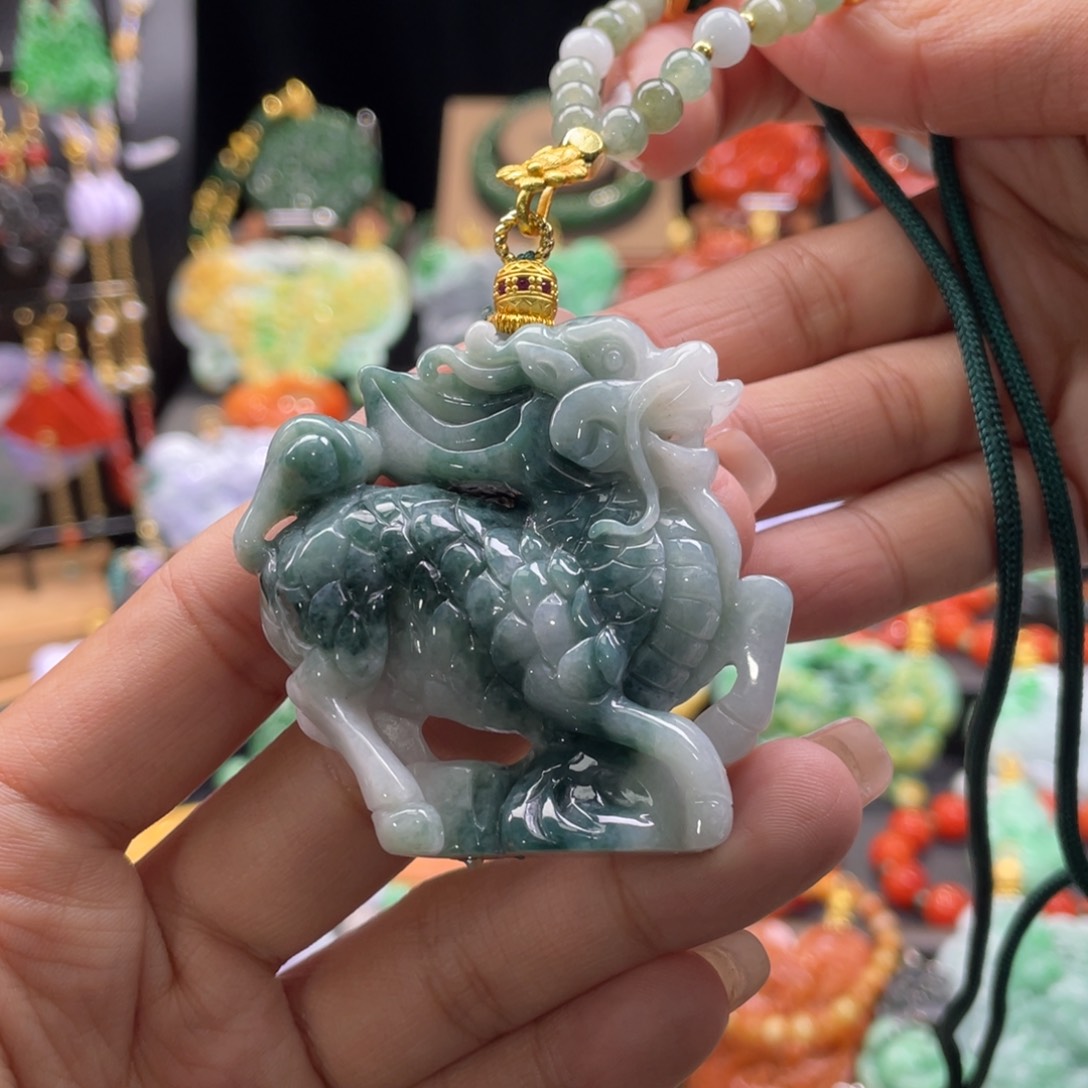 翡翠颈饰未镶嵌代编织