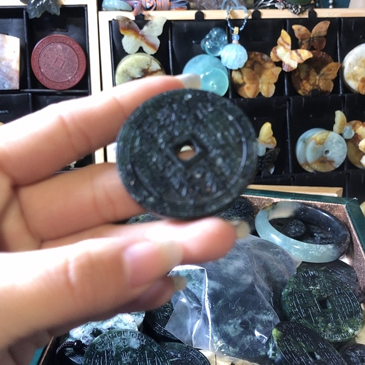 岫玉未镶嵌岫玉挂件