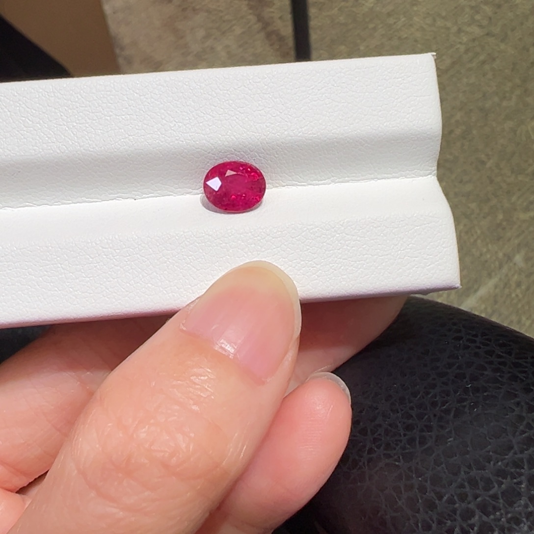 珠宝半成品未镶嵌碧玺1.35ct佛洛依德色