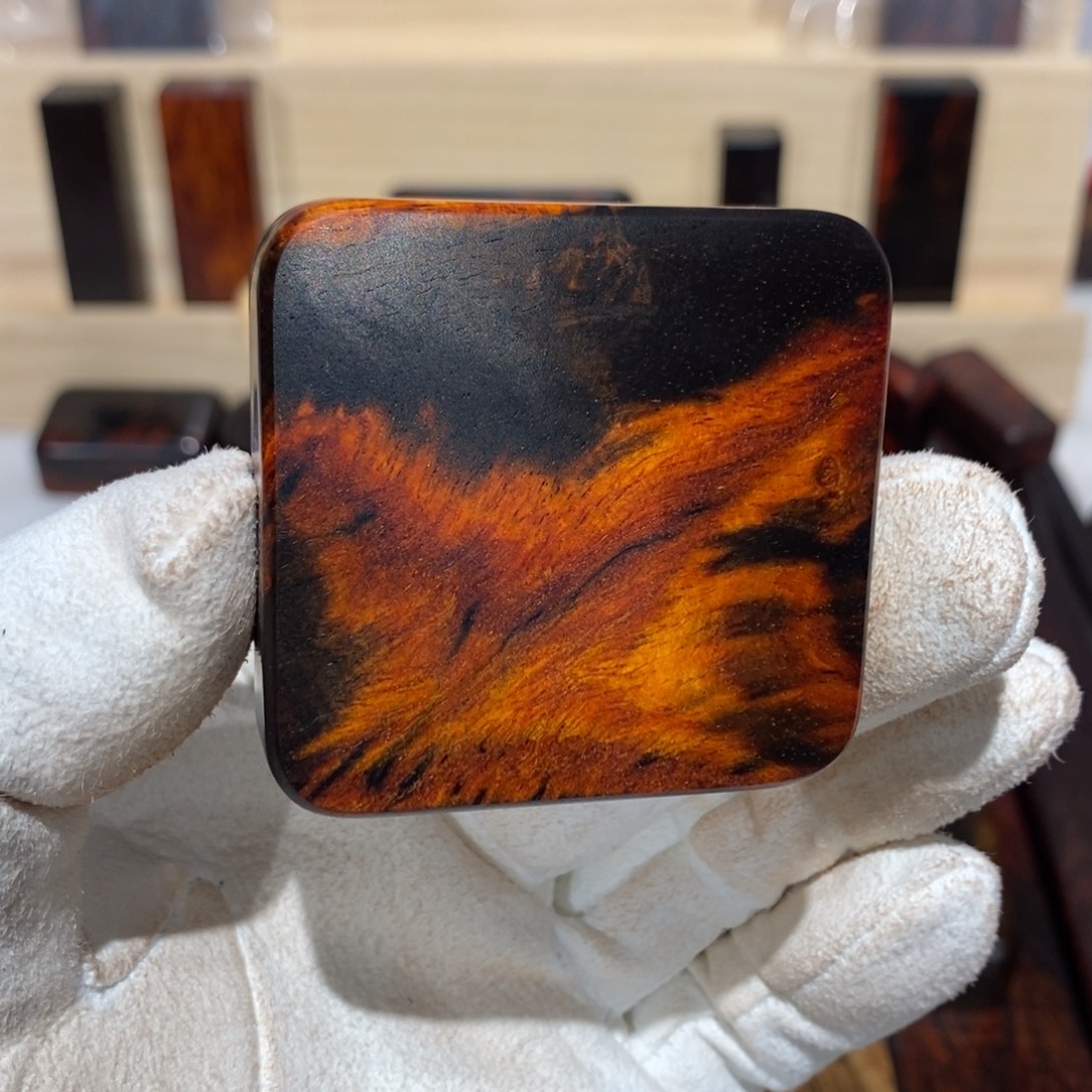 小****交趾黄檀（大红酸枝）