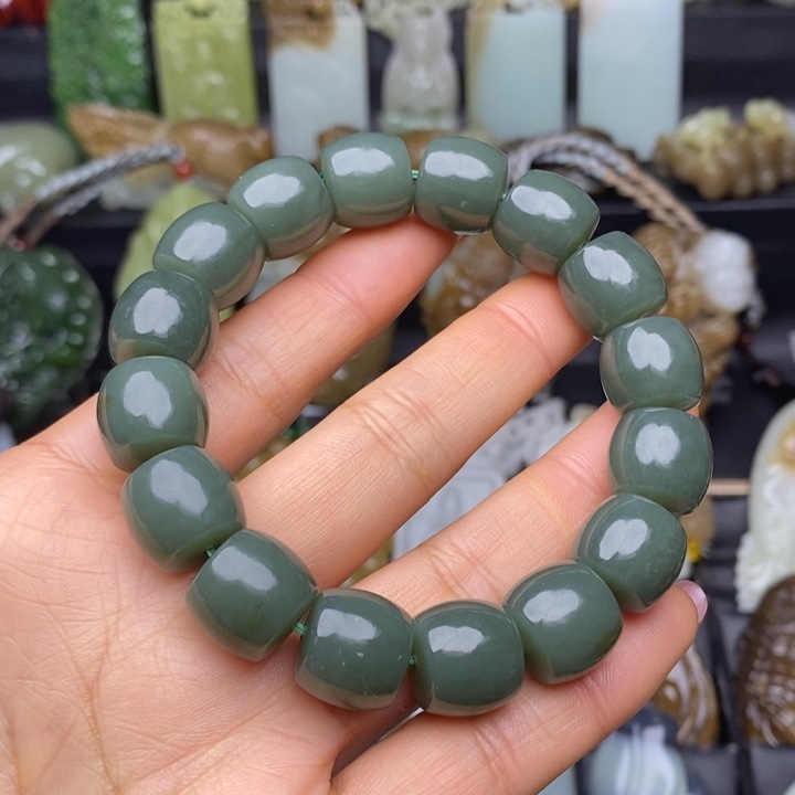 和田玉未镶嵌颈饰手串