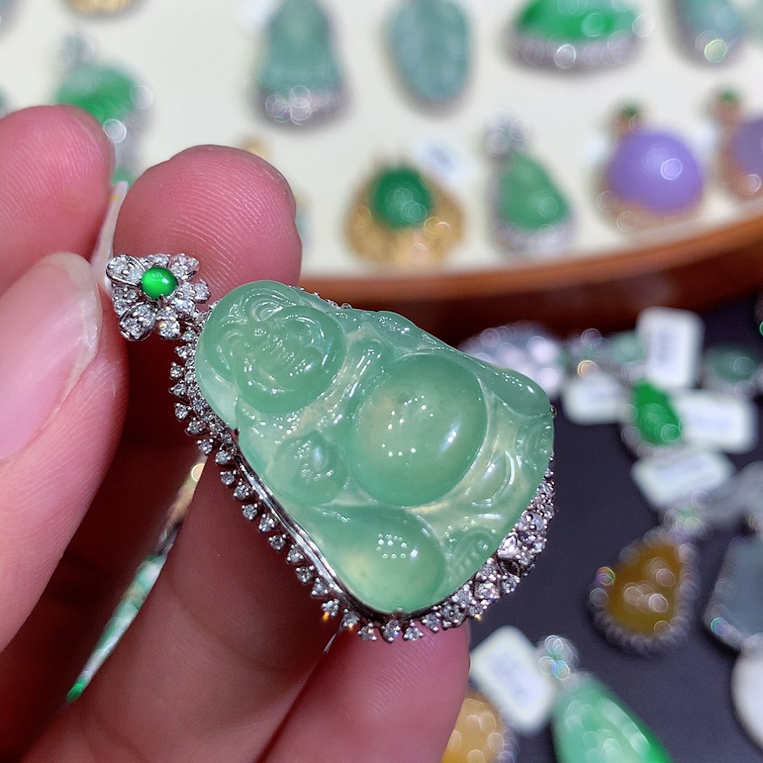 翡翠吊坠(不含链)18K金镶嵌