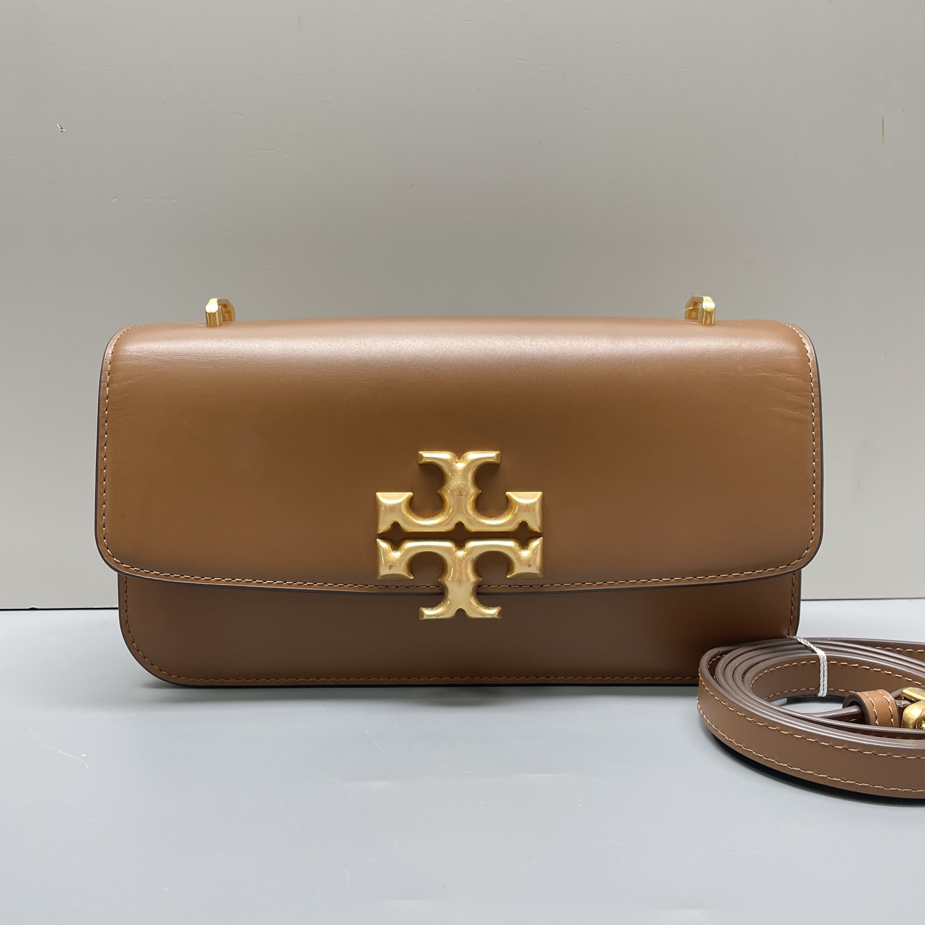 95新 TORY BURCH/汤丽柏琦 ELEANOR棕色法棍方包23*12*4cmM122203