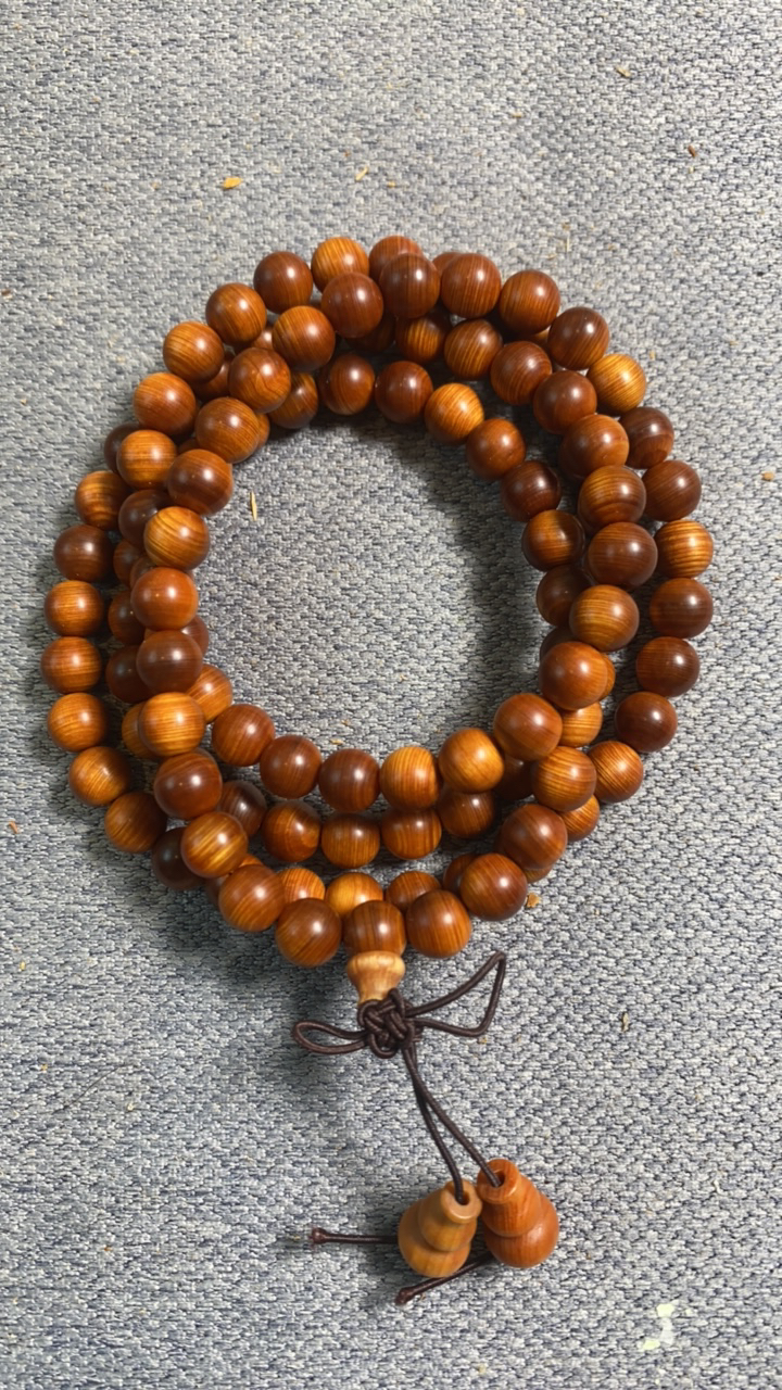 太行崖柏108珠黑油0.8大小