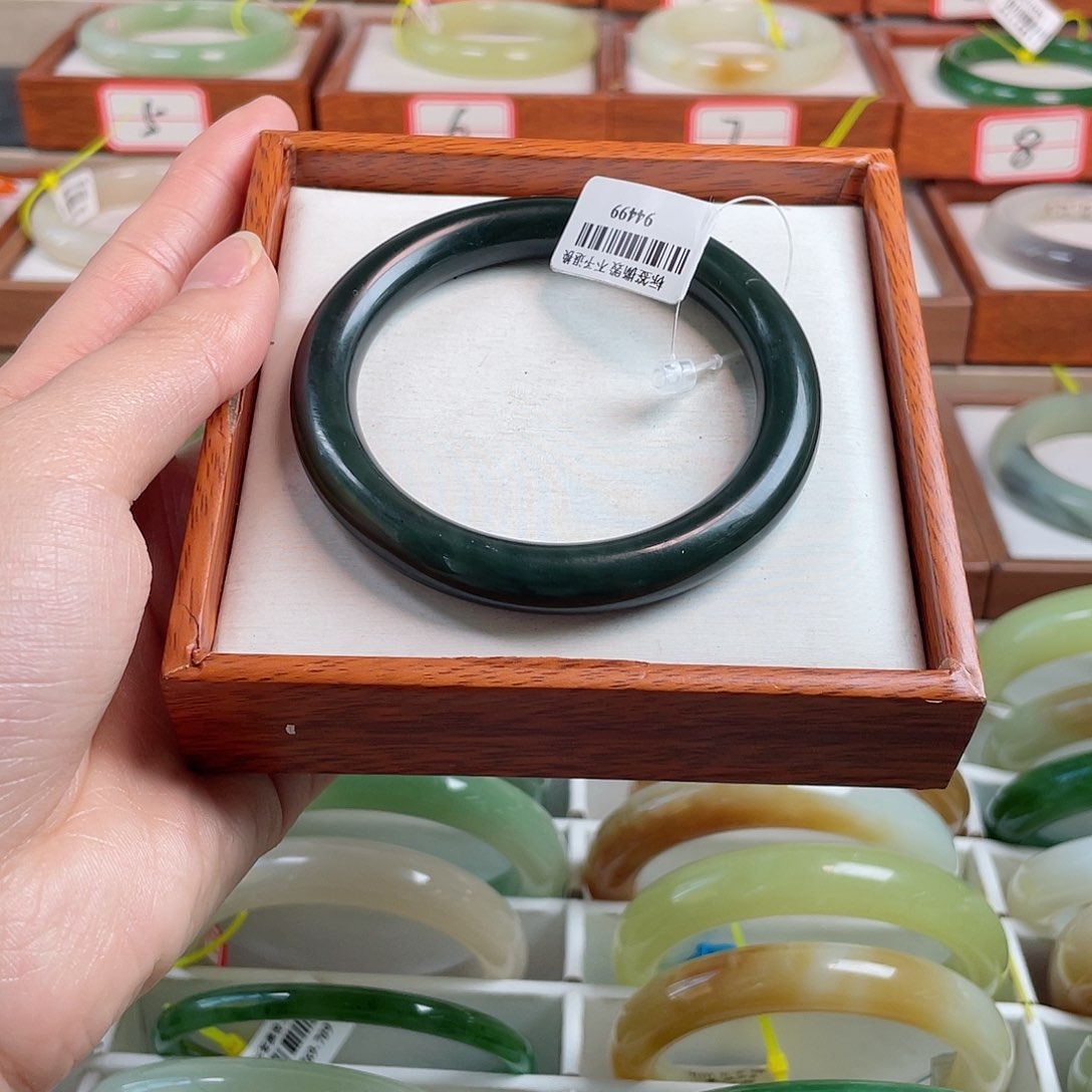 【闪购商品】和田玉未镶嵌手镯