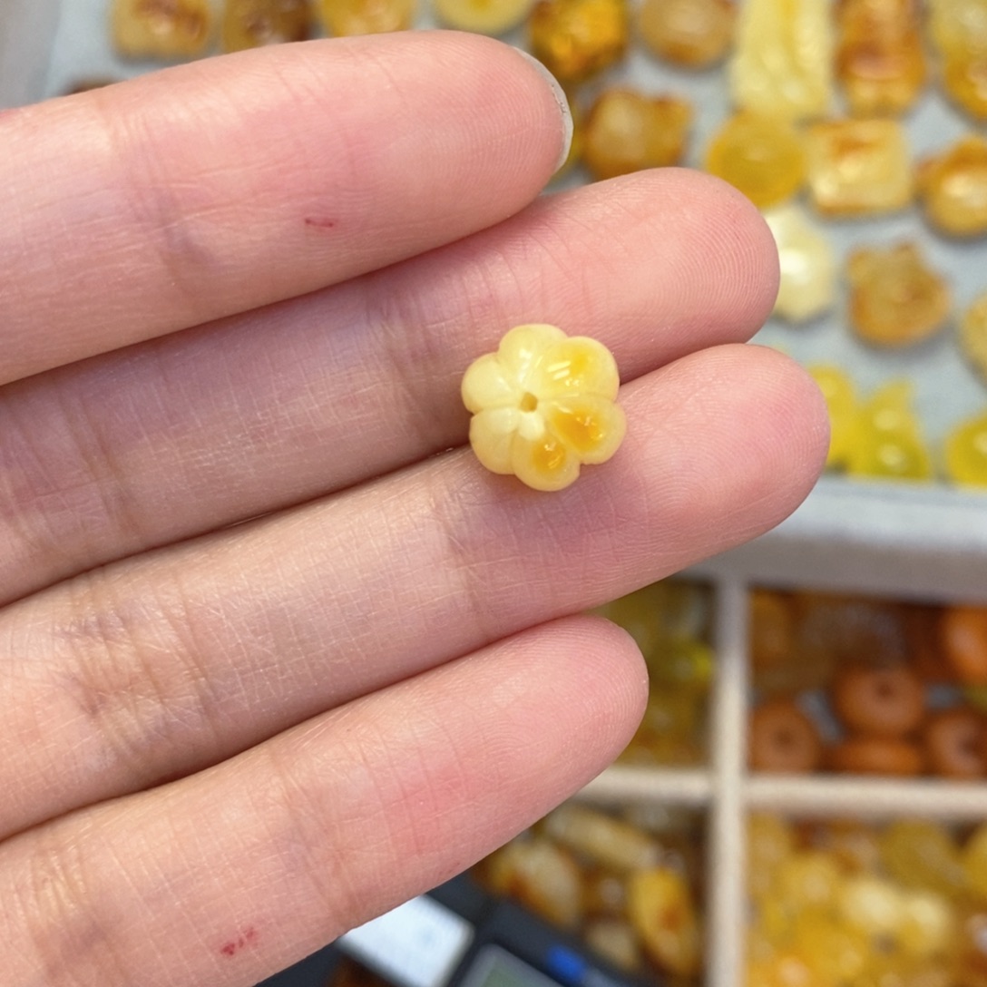 蜜蜡颈饰未镶嵌南瓜