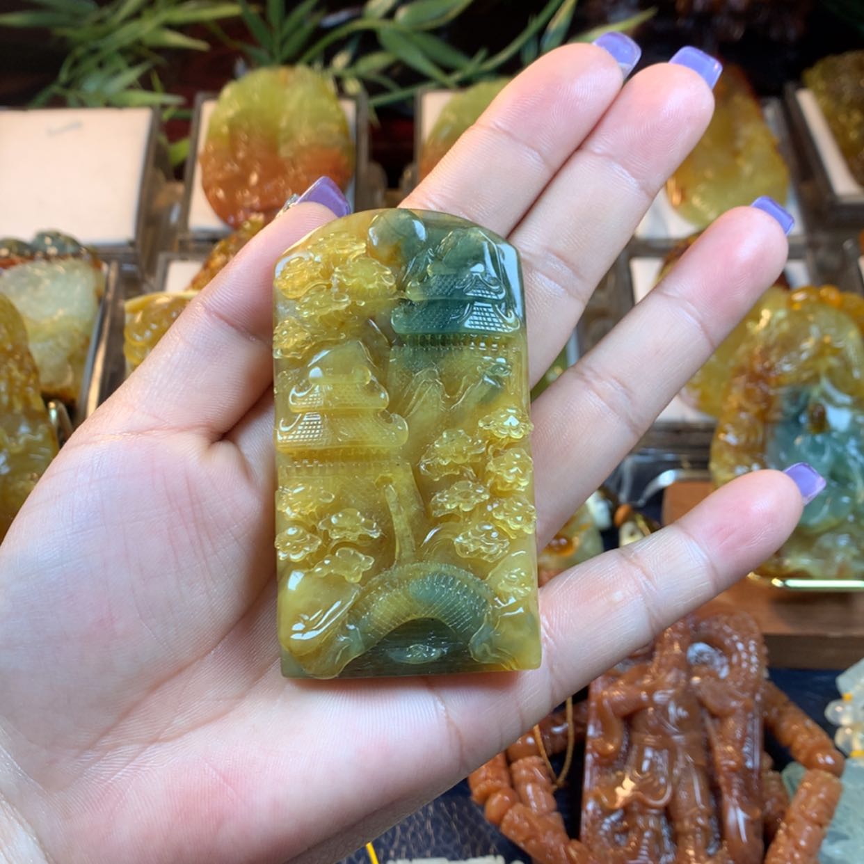 【闪购商品】蛇纹石玉颈饰未镶嵌
