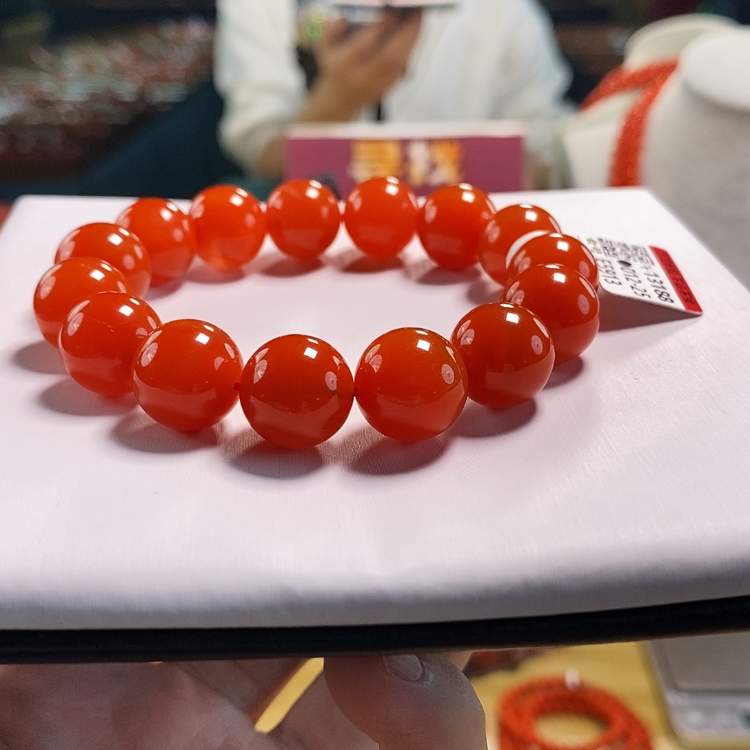 未镶嵌滴水洞 13+mm   多样性发一南红玛瑙