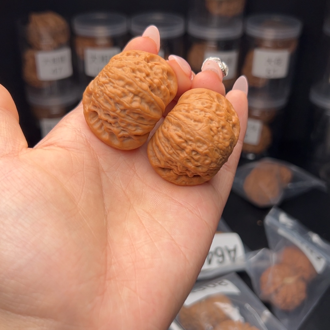 文玩核桃吊坠T***@铁锤